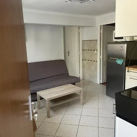 Studio Proche Mer Avec Piscine Cros De Cagnes شقة