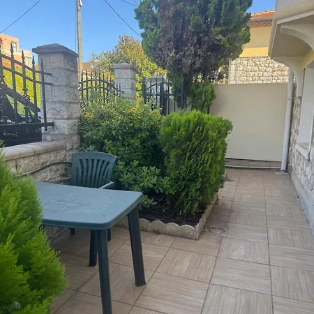 Studio Proche Mer Avec Piscine Cros De Cagnes شقة