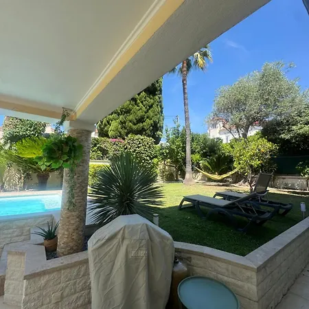 Διαμέρισμα Proche Avec Piscine Cros De